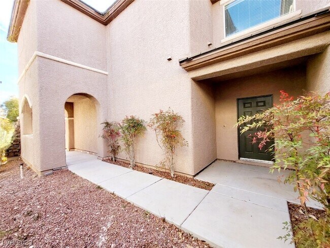 Building Photo - 11240 Woodland Violet Ave