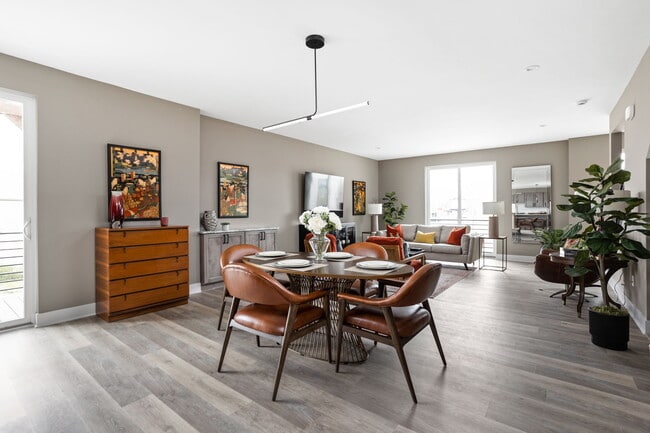 Foto del edificio - 322 N Summit St