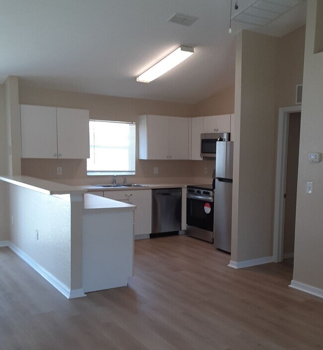 Building Photo - Application Accepted 11-1-24