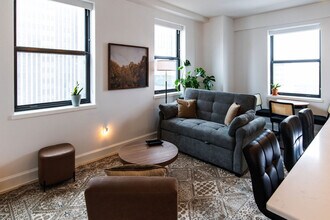 Building Photo - 758 North Broadway-SI ID1379067P