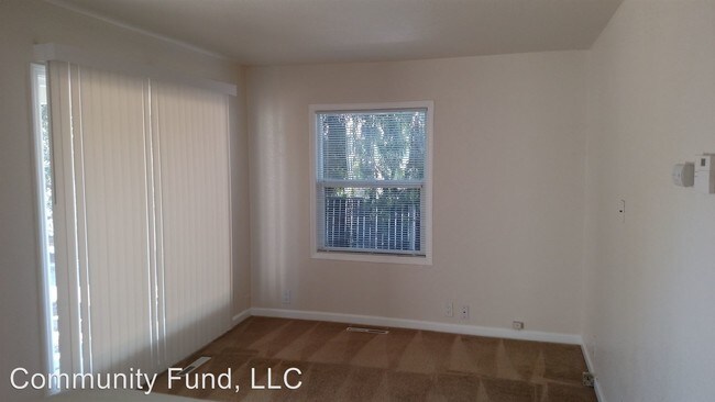 Building Photo - 1 br, 1 bath Apartment - 1394 B St.