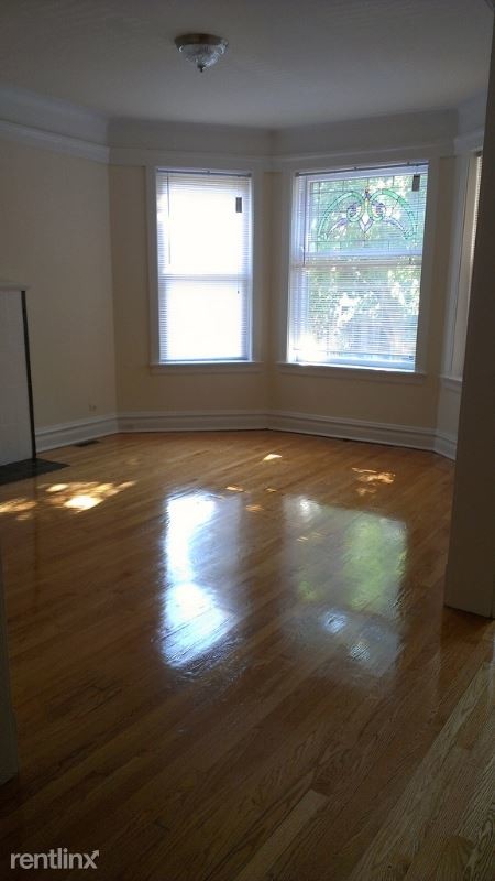 Building Photo - 3155 N Pine Grove Ave