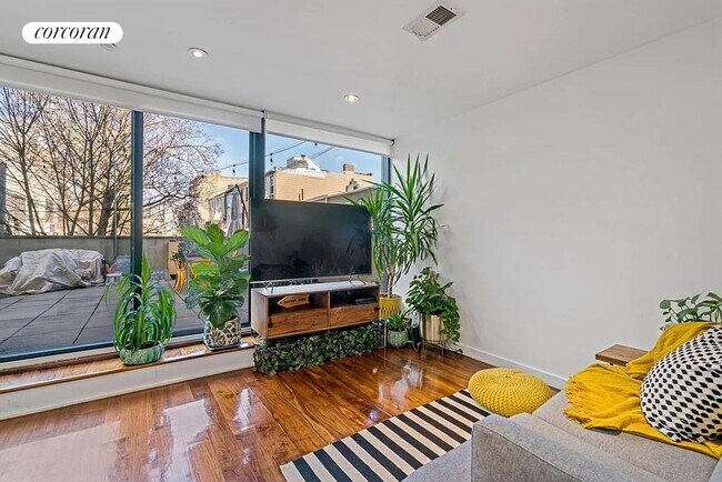 Foto del edificio - 398 Bond St