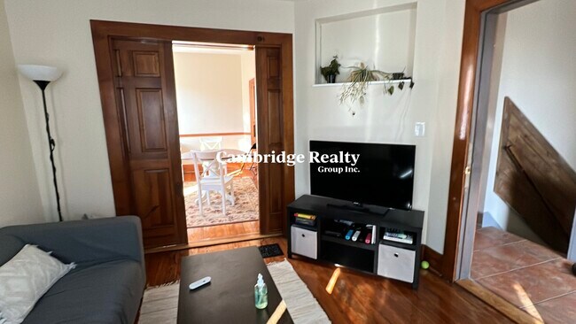 Foto del edificio - 53 Porter Rd