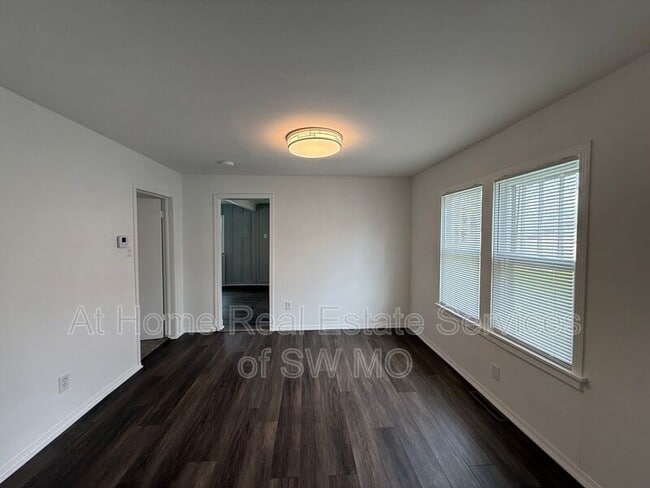 Foto del edificio - 1021 W Turner St