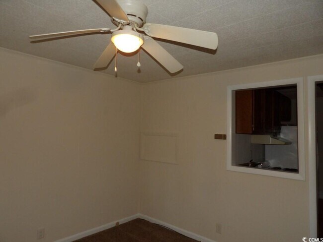 Building Photo - 1625 Forest Dr