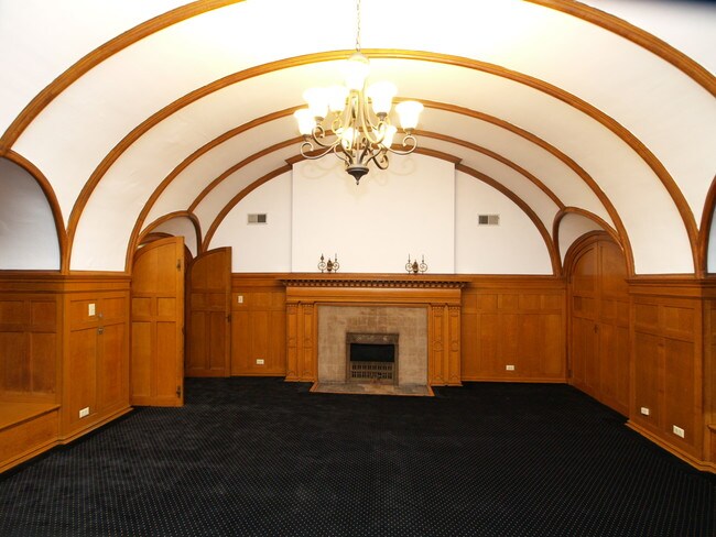 Sala de estar - 390 Linwood Ave
