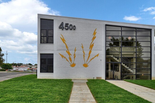 Building Photo - Make a Splash in the ol YWCA