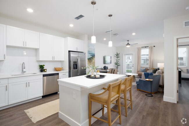 Interior Photo - Madison Midtown