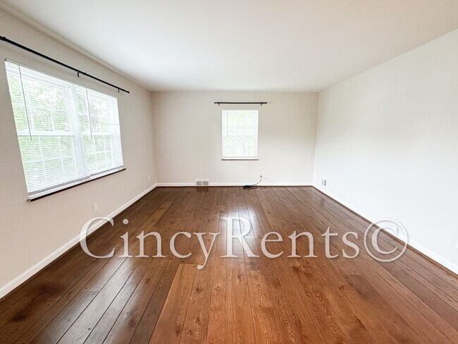Foto del edificio - 6239 Crestview Plz