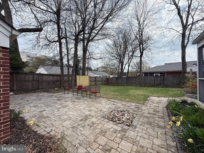 Building Photo - 9709 Saxony Rd