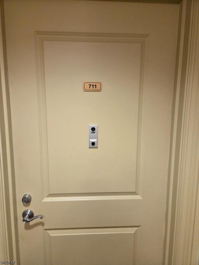 Building Photo - 48 S Park St