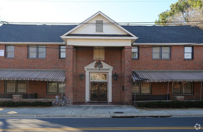 Foto del edificio - Auburn Hall