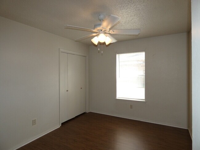Foto del edificio - Recently remodeled 2/2/2cp DUPLEX