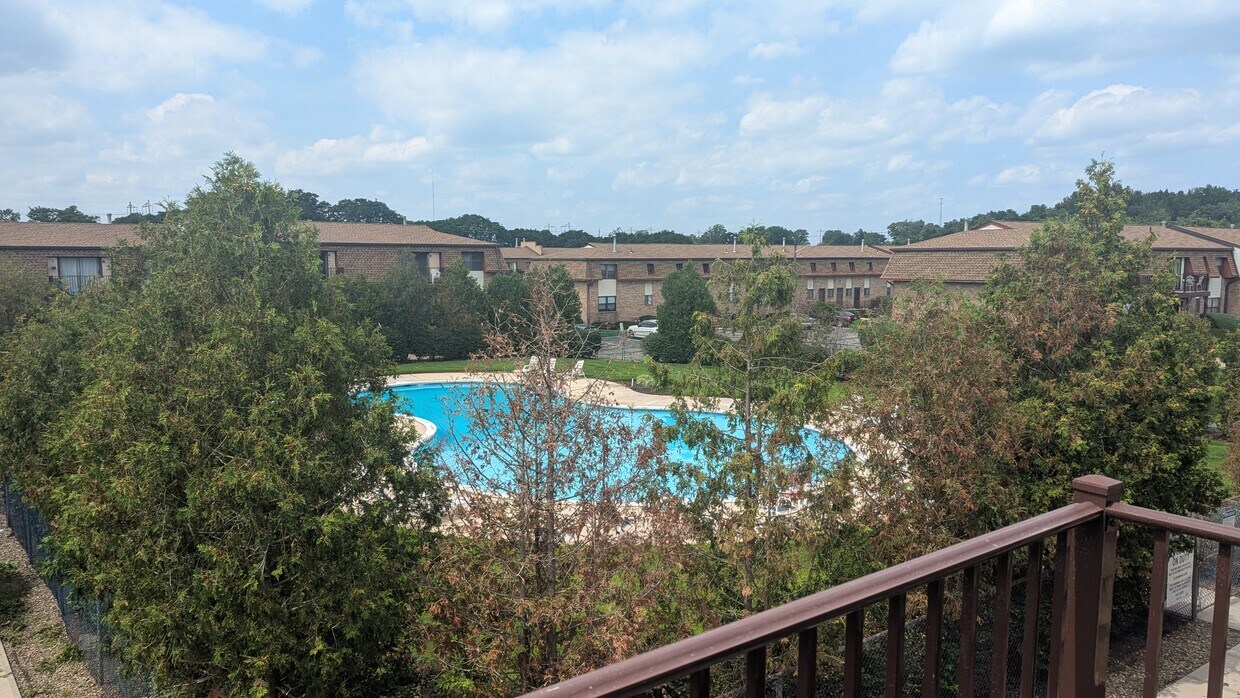 Foto principal - 1204 N Oaks Blvd