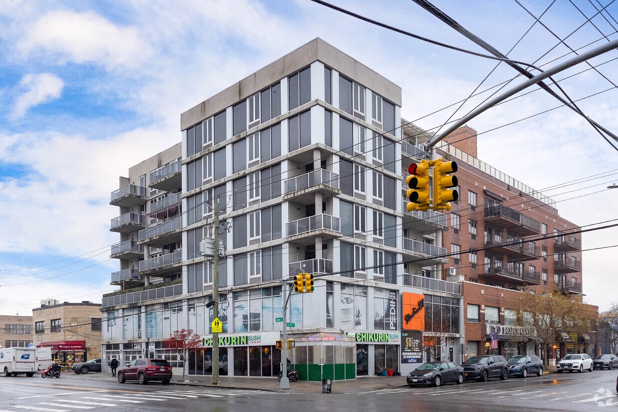 Primary Photo - 1702 Avenue Z