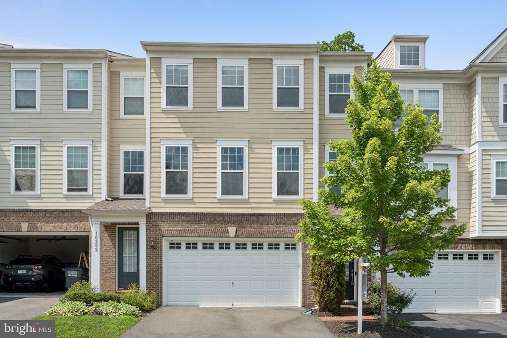 Primary Photo - 10290 Greenspire Dr