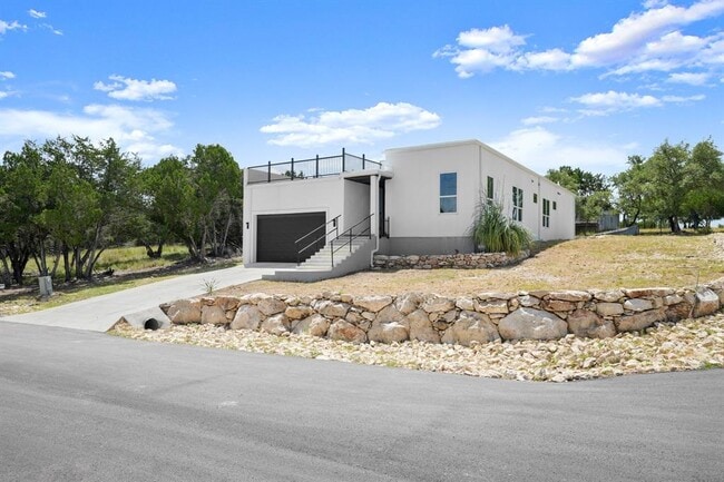 Foto del edificio - 2401 Thurber Ln
