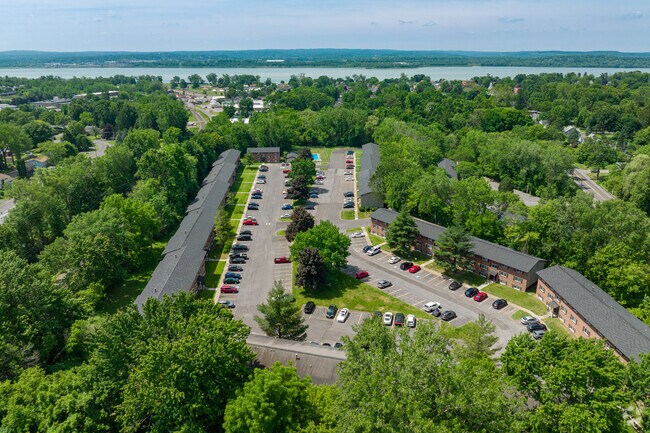 Foto aérea - Residences at Covered Bridge
