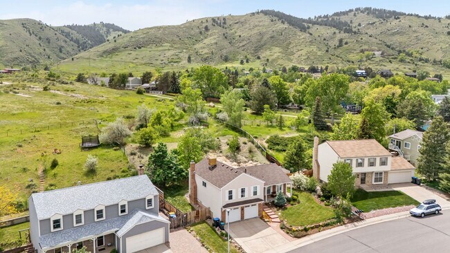 Photo - 5 Bedroom Home, Backs to Open Space, Walki...