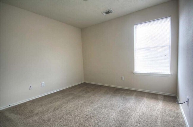 Foto del edificio - 14403 Fairbuff Ln