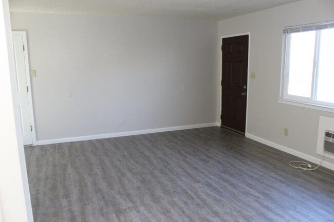 Building Photo - Very Nice 2 Bed 1 Bath in Rancho Cordova