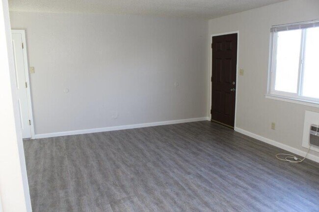 Foto del edificio - Very Nice 2 Bed 1 Bath in Rancho Cordova