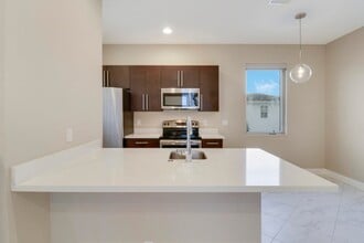 Building Photo - 5029 Grandiflora Rd