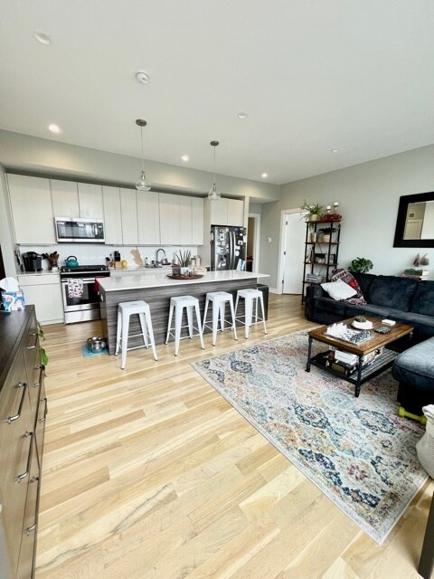Foto del edificio - 3334 N Southport Ave
