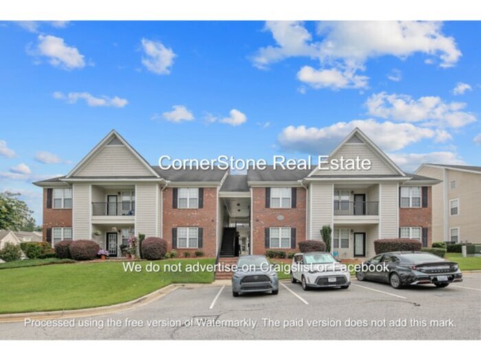 Foto principal - 4050 Bardstown Ct