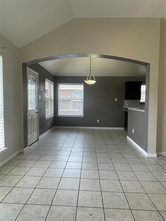Building Photo - 22207 Falconwood Ln