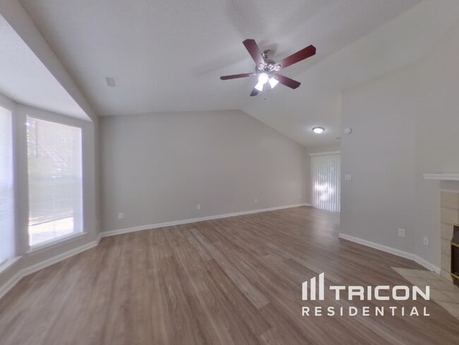Foto del edificio - 6009 Brick Landing Dr