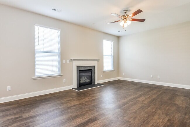 Foto del edificio - 88 Outwater Ridge Dr
