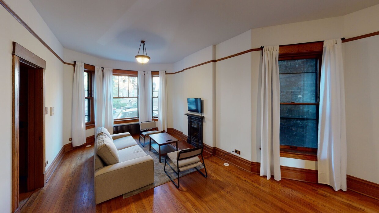 Photo - Private bedroom in 3 bed/1 bath Home