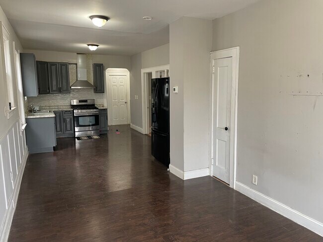 Cocina - 1204 Fairmount Ave
