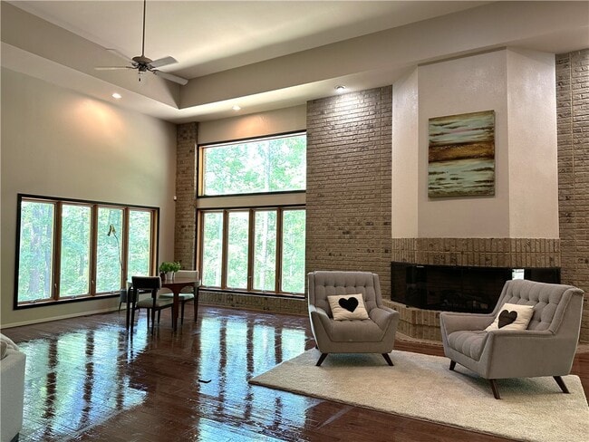 Building Photo - 214 Shipmaster Dr