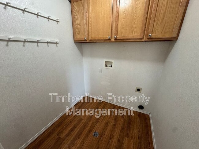 Building Photo - 3758 Pony Tracks Dr