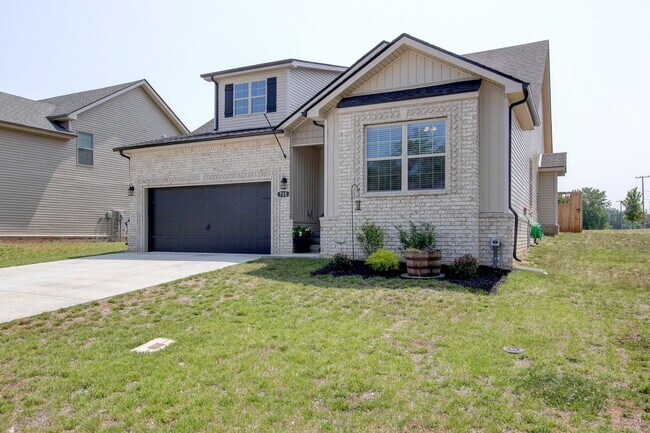 Foto del edificio - Lovely Home in Clarksville