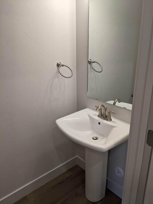 Foto del edificio - 448 S 1580 E