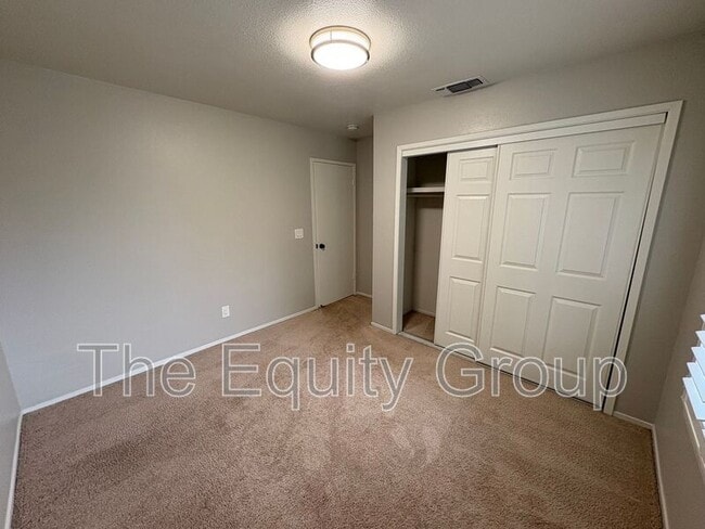 Foto del edificio - 1937 Chinowth St