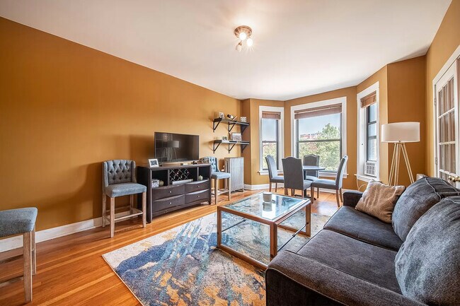 Foto del edificio - 741 W Wellington Ave