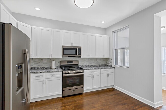 Building Photo - 3851 W 26th St