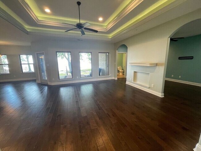 Foto del edificio - Gulf Breeze - Waterfront - East Bay - 4 Bedroom, 2.5 Bathrooms, plus office