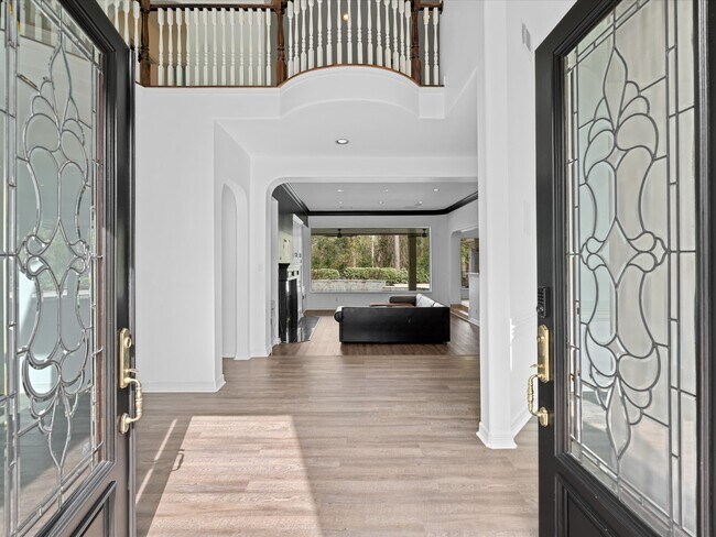 Foto del edificio - 15318 Beecham Dr