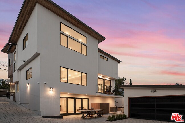 Building Photo - 2512 Berkeley Ave