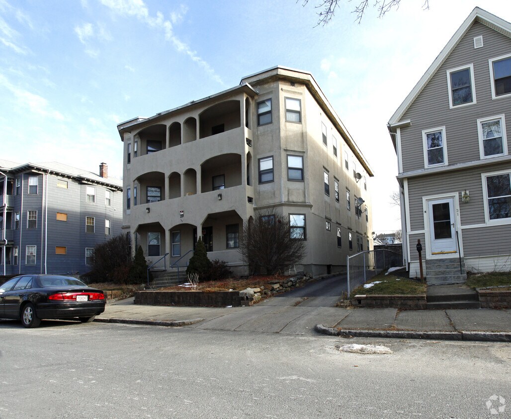 29 Houghton St, Worcester, MA 01604 Apartments in Worcester, MA