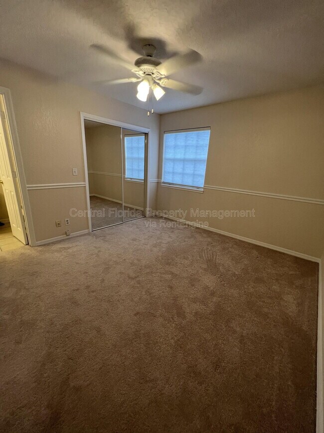 Foto del edificio - 954 Forest Ridge Ct