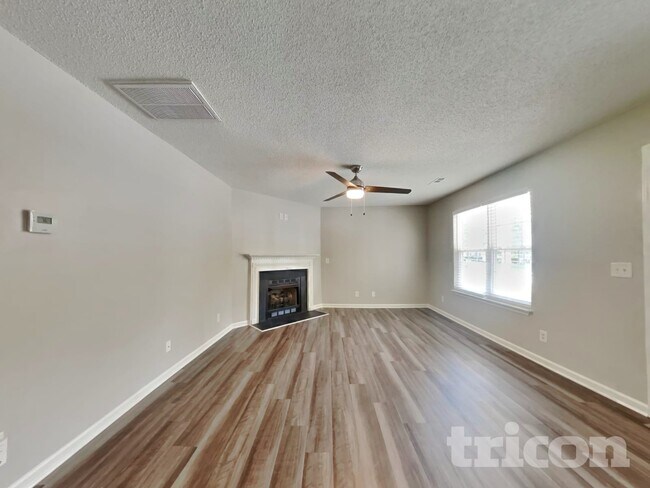 Foto del edificio - 1709 Fern Hill Dr