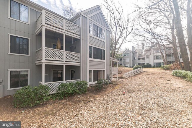 Building Photo - 2295 Hunter's Run Dr