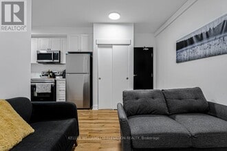 Building Photo - 610 King St E